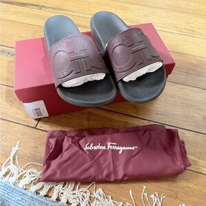 Salvatore Ferragamo Slides! Size 8M!